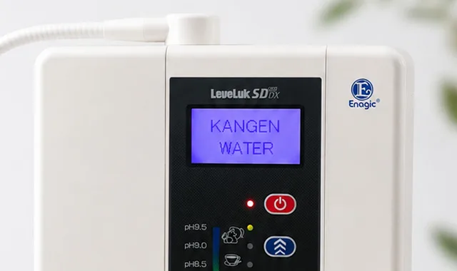 LCD displej SD501DX zobrazující „Kangen Water"